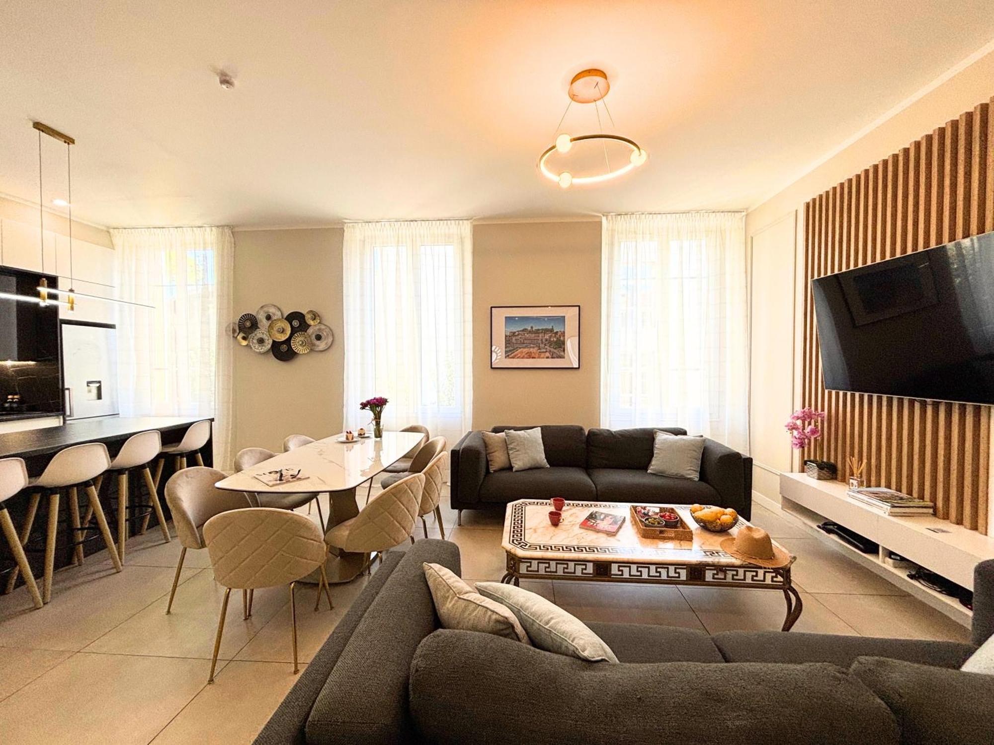 Beautiful 4 Beds & 4 Baths, 10Min From Palais, 4 Stars Residence كان المظهر الخارجي الصورة